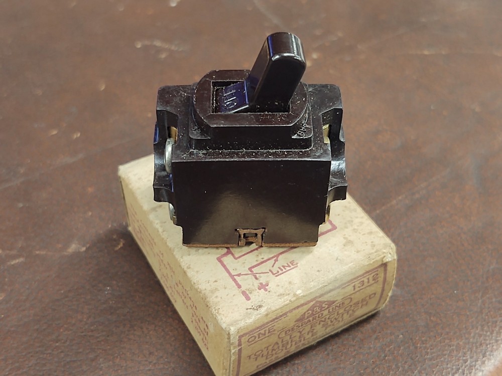 Vintage Despard Interchangeable Toggle Light Switch, Double-Pole DPST, Brown P&S