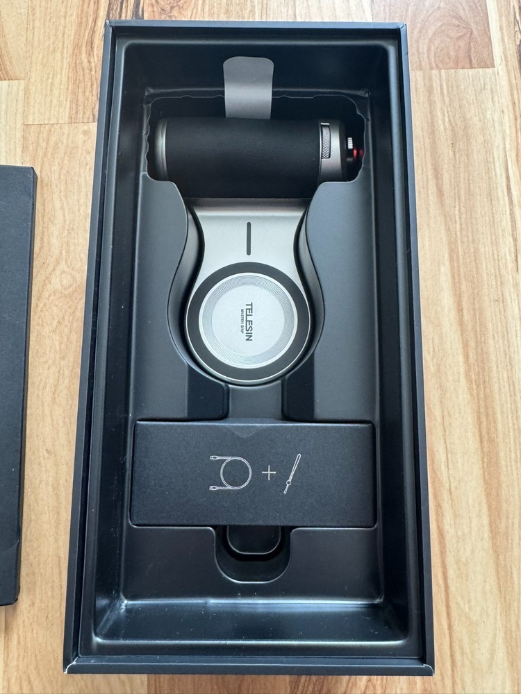 Telesin Master Grip for iPhone 17 Pro Max - New Open Box