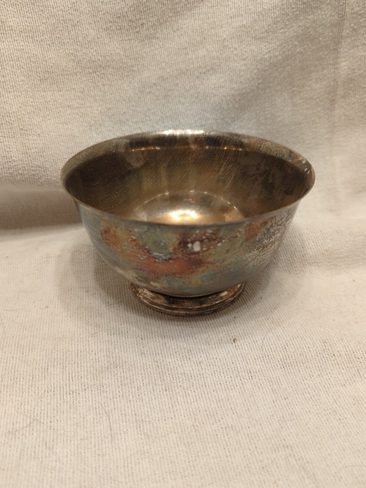 WM Rogers Paul Revere Reproduction Silverplate Bowl 98/9 (9” Diameter)