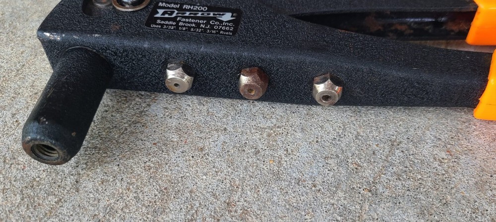 Arrow Fastener Rivet Tool Model RH 200 3 sizes