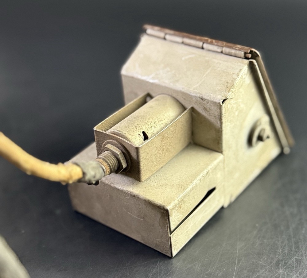 Antique Brass Toggle Switch Vc4