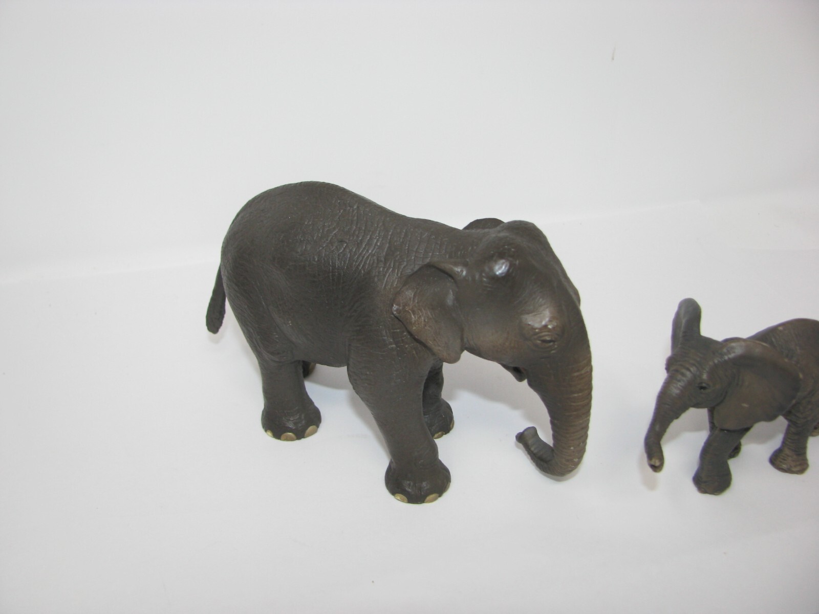 Schleich Female ASIAN ELEPHANT 1 Baby African Elephant plus Off Brand African