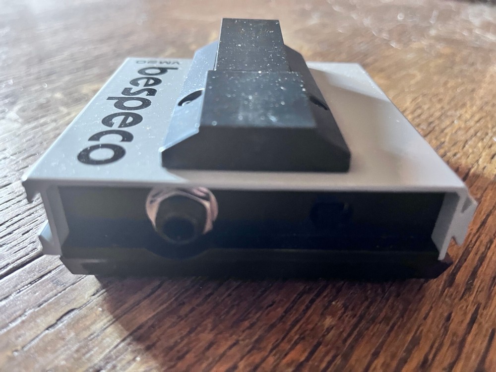 Bespeco VM20 Unlatching Foot Switch