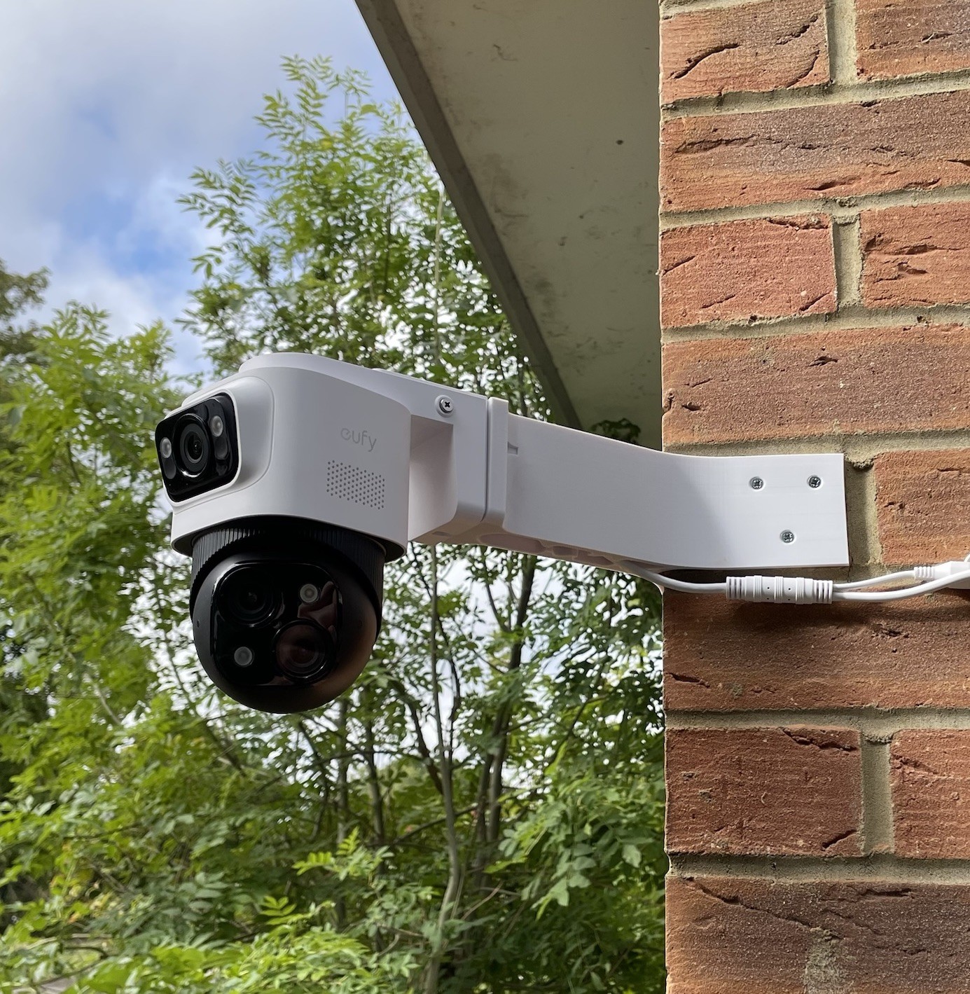 Eufy S4 Max NVR POE Corner Wall Mounting Bracket Arm Mount 130mm Long White