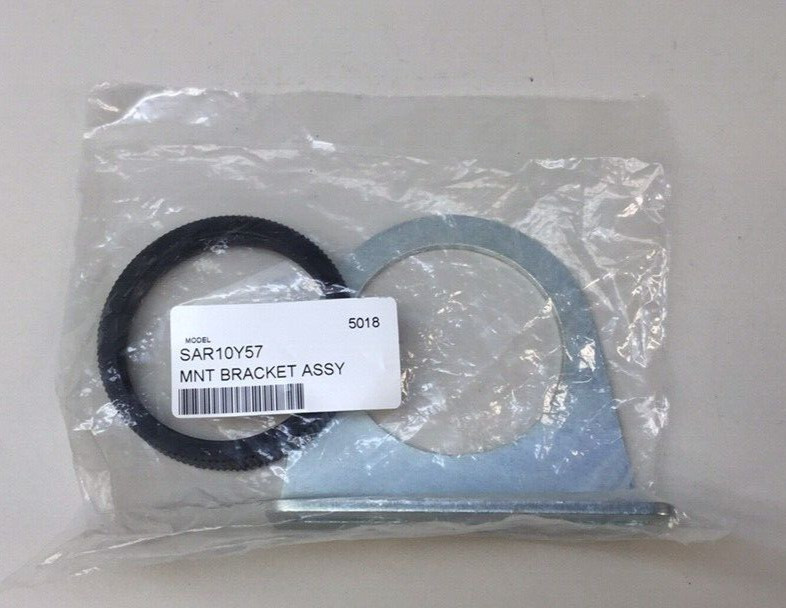 Graco 105252 Mounting Bracket Regulator SAR10Y57