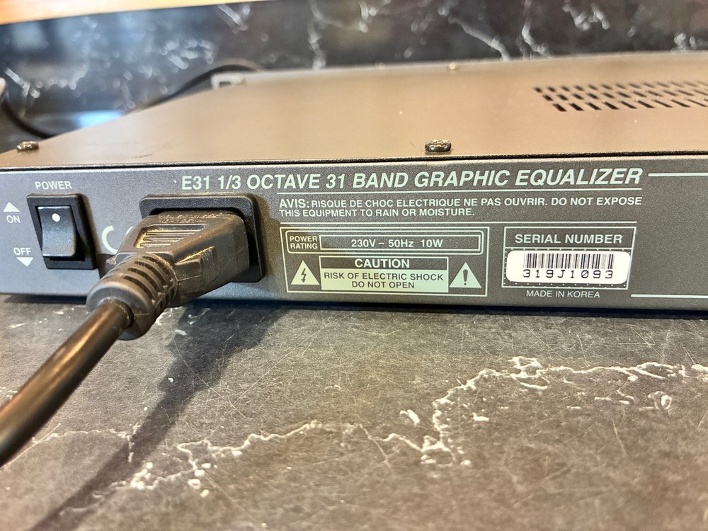 Samson E31 1/3 OCTAVE 31 BAND CONSTANT Q Graphic Equalizer