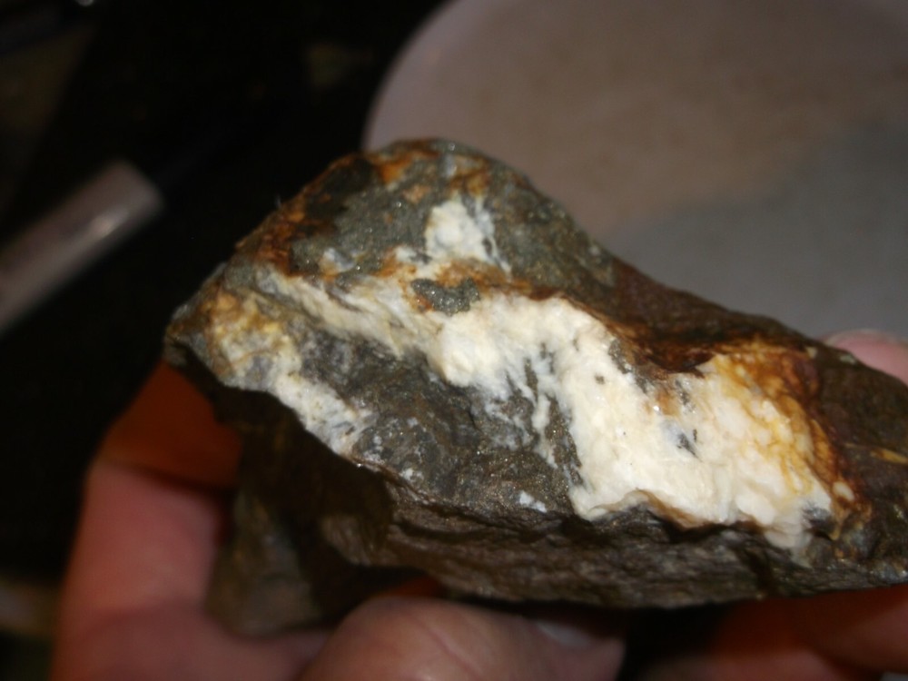 Gold, silver, copper, 282 grams samples ,ore high grade .