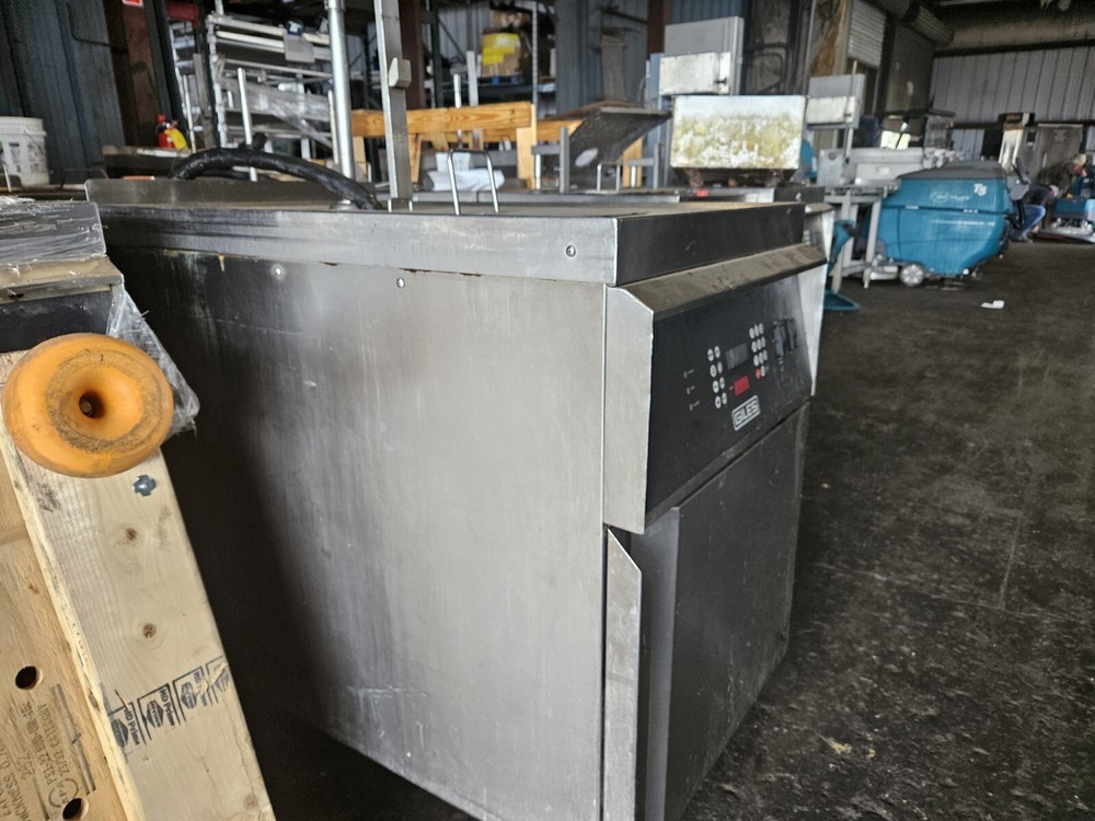 Giles GEF-720