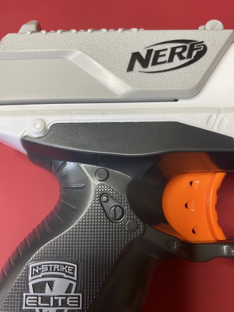 Nerf N-Strike Elite Strongarm Blaster with 6 Darts, Excellent Working Condition