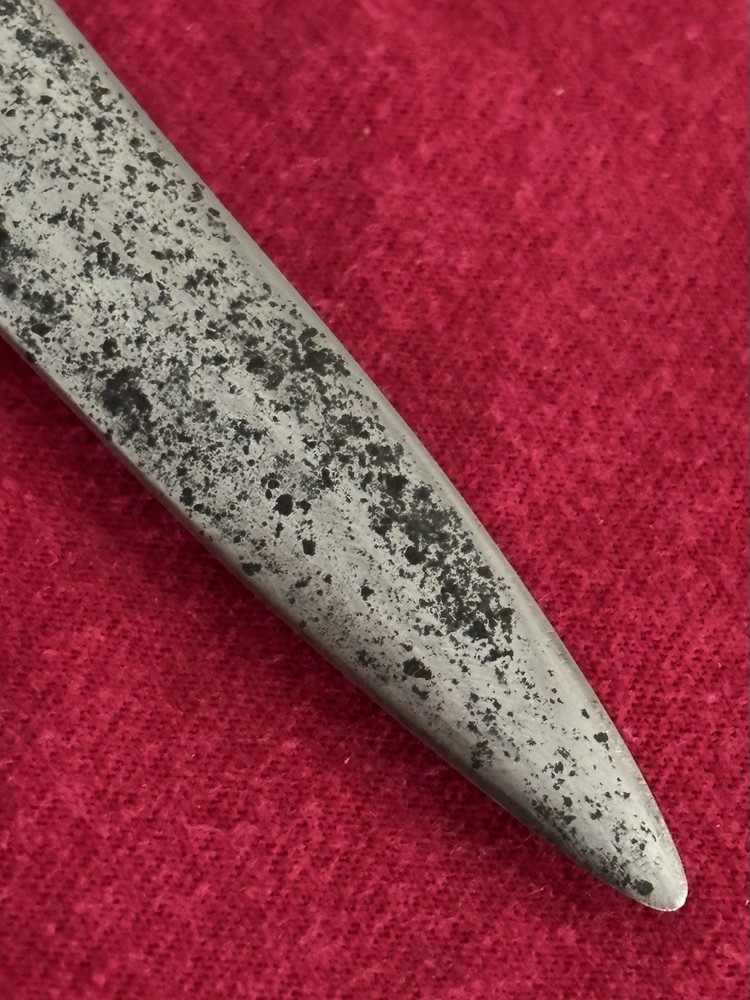 WW1 - CUSTOM MADE DAGGER - UNIQUE - HANDMADE - 100 + YEARS OLD