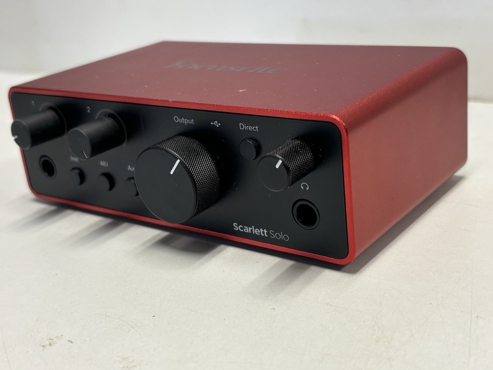 Focusrite Scarlett Solo 4th Gen USB Audio Interface - Red