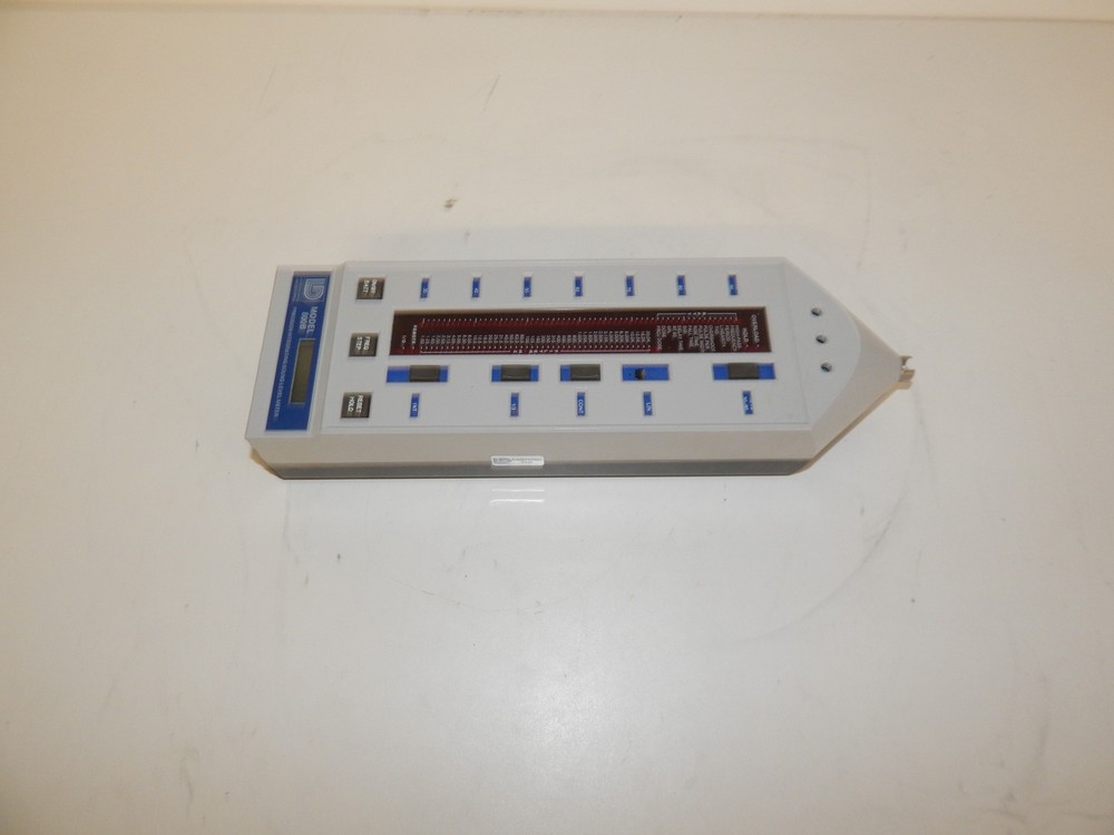 ^^ LARSON DAVIS 800B SOUND LEVEL METER (DZH67)