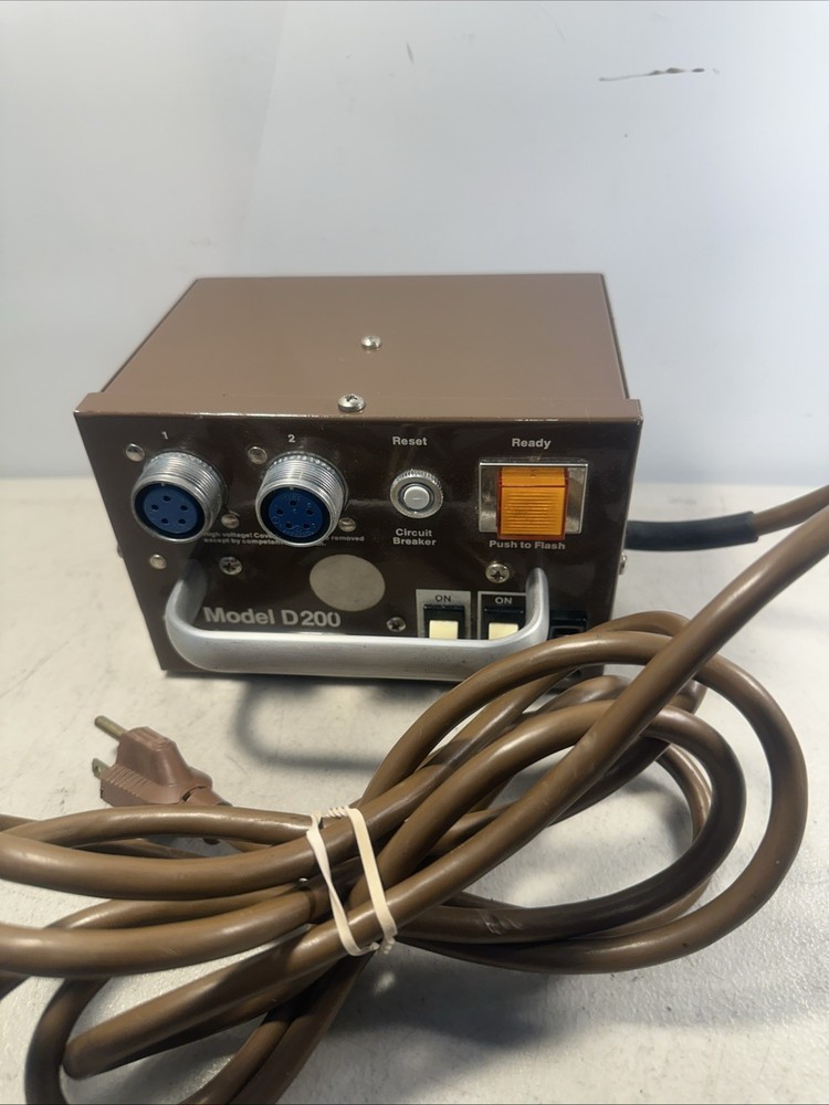 Speedotron Model D200 Power Supply Pack