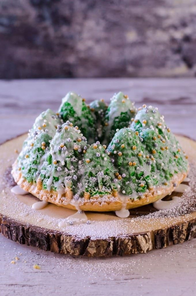 Pine Forest Bundt, Sparkling Silver, 9 Cup