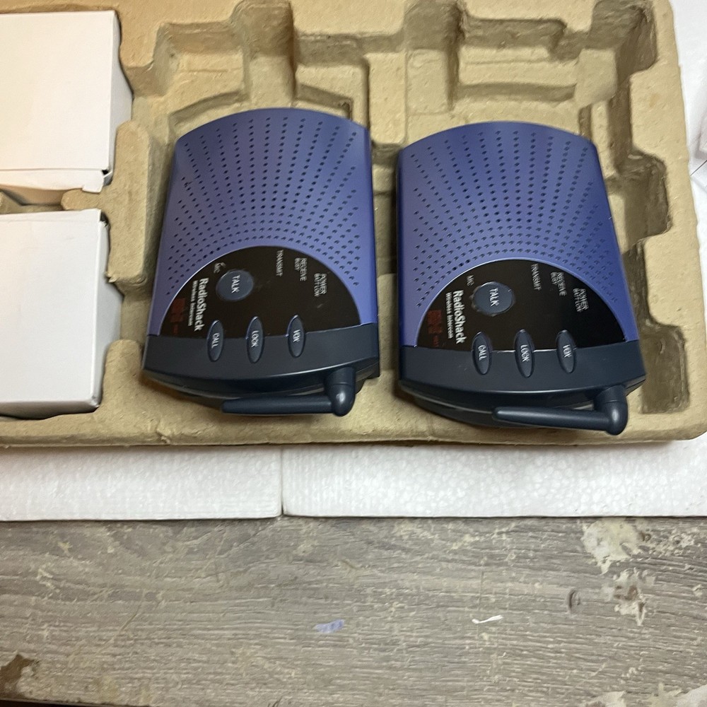 RadioShack 900MHz Wireless Intercom System (model 43-124).
