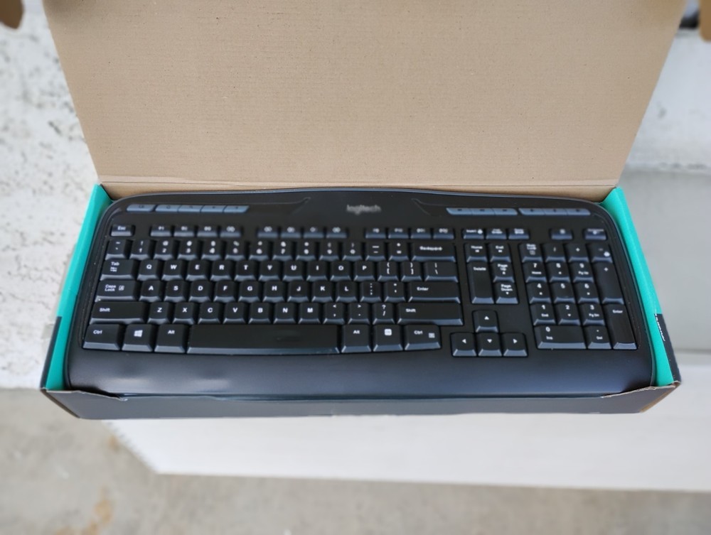 Logitech MK320 (920002836) Wireless Keyboard and Mouse Combo