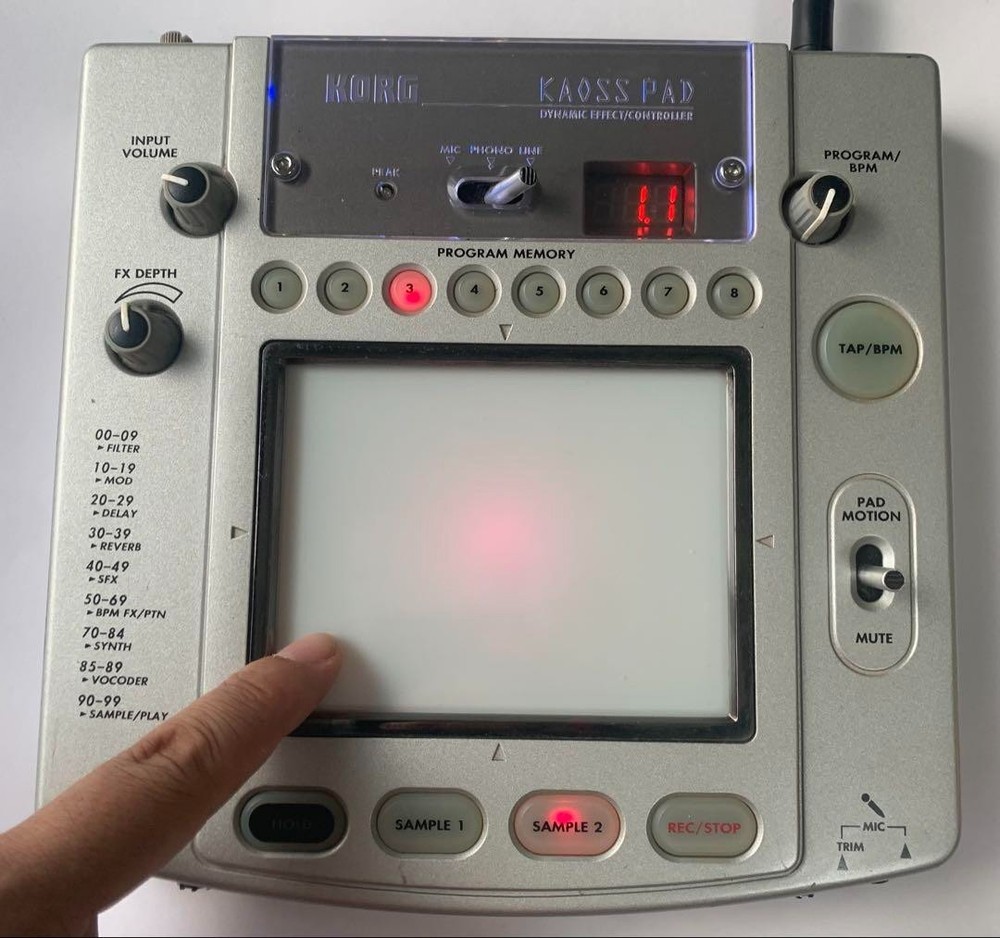 KORG KAOSS PAD KP2 Dynamic Effect Controller DJ Effector Sampler Musical Gear