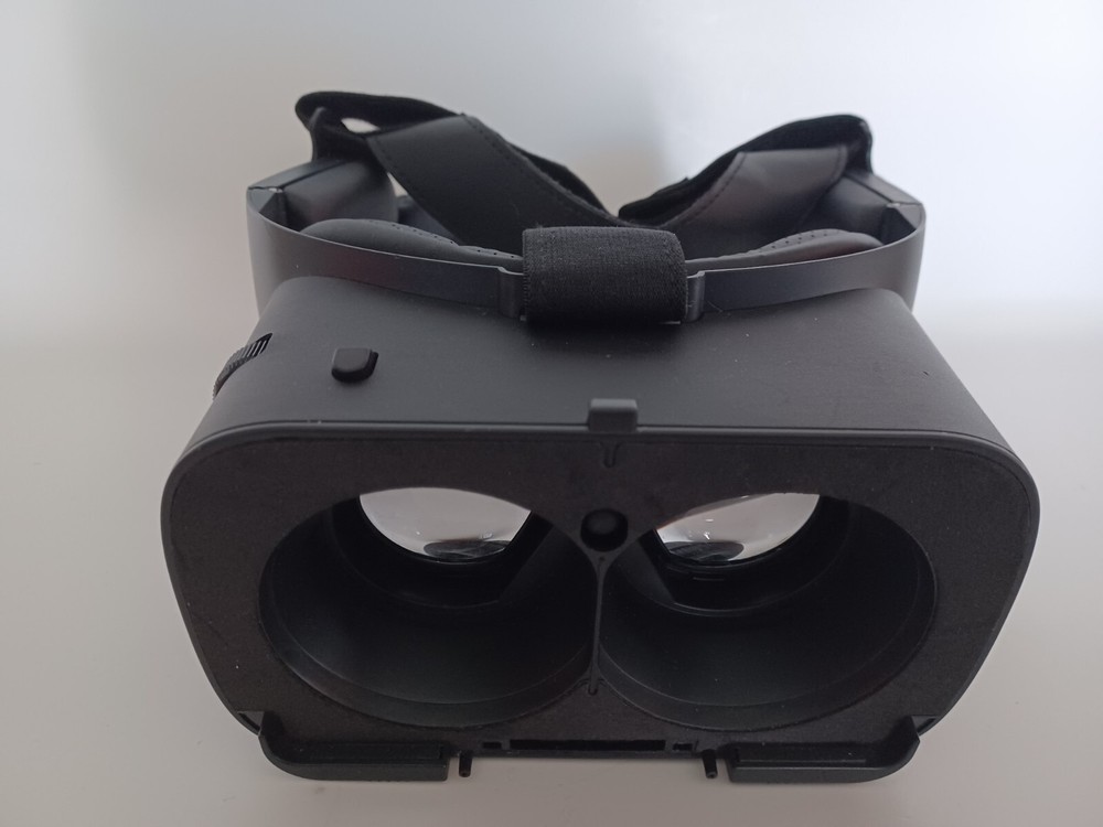 Bobovr Z6 Black Full Screen Adjustable Foldable Wireless Virtual Reality Headset