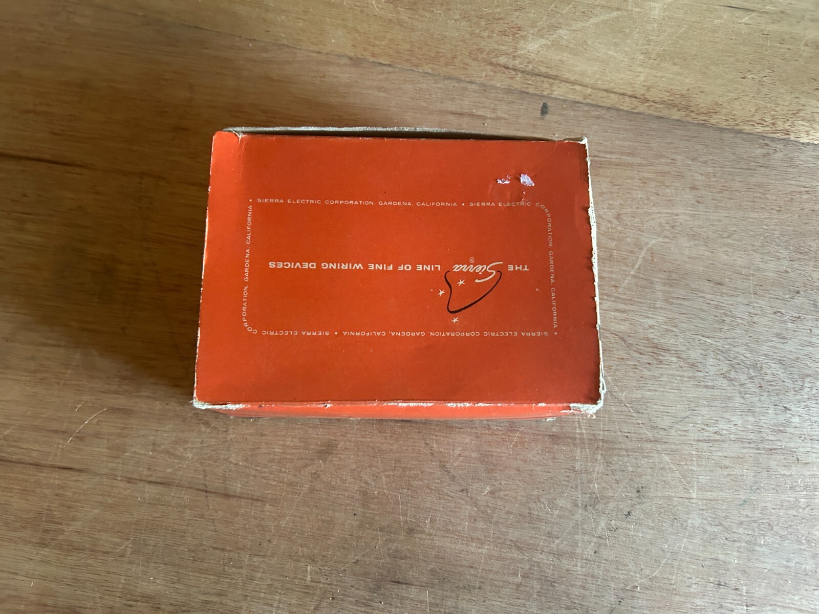 Sierra Single Toggle Switch Cover Wall Plate Lot 24 Ivory Ribbed Vtg Plastic NOS