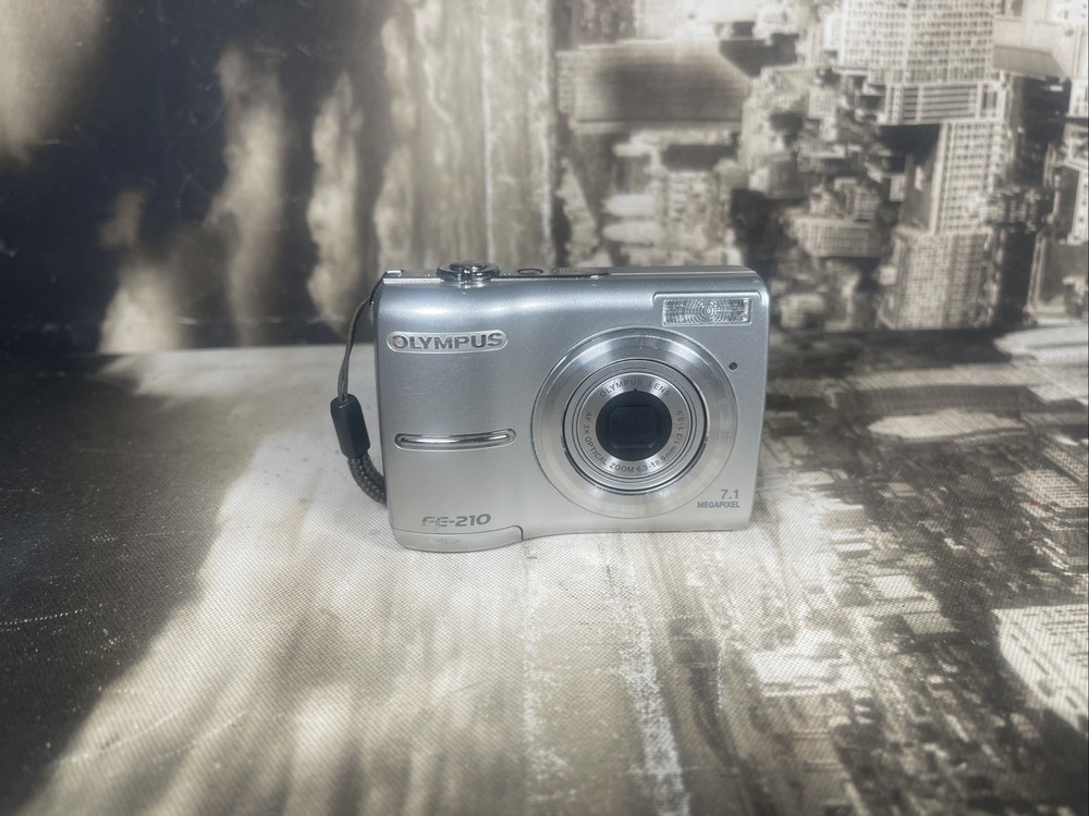 Olympus Digital Camera FE-210 7.1MP Silver Tested. AA Batteries Required.
