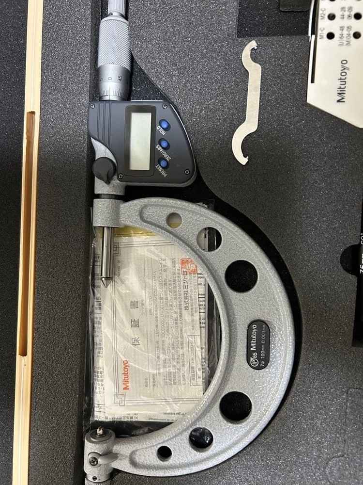 Mitutoyo Thread Digital Micrometer TMC-100MJ #83