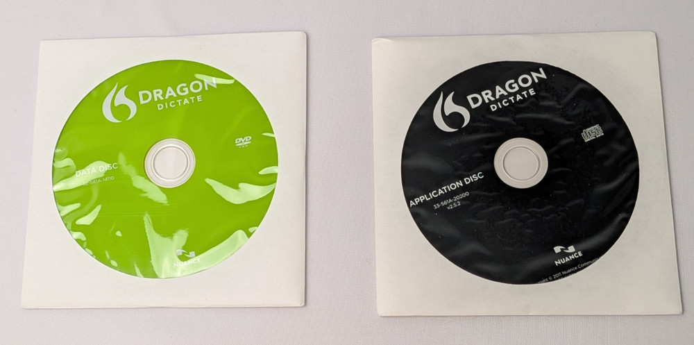 Dragon Dictate Speech Recognition for Mac OS x Version 2.0 W Microphone