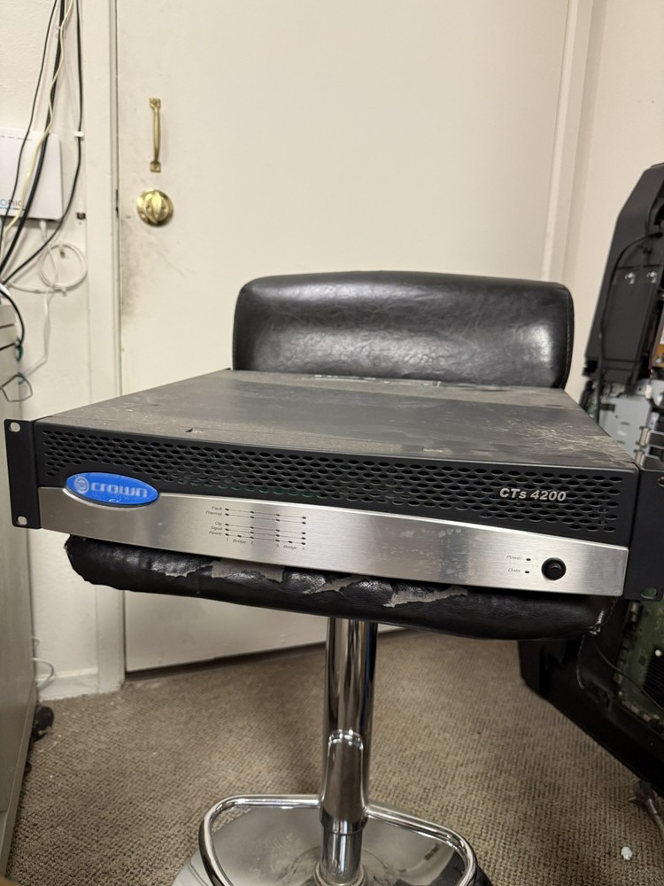 Crown CTS4200 4 Channel Power Amplifier UNTESTED AS IS