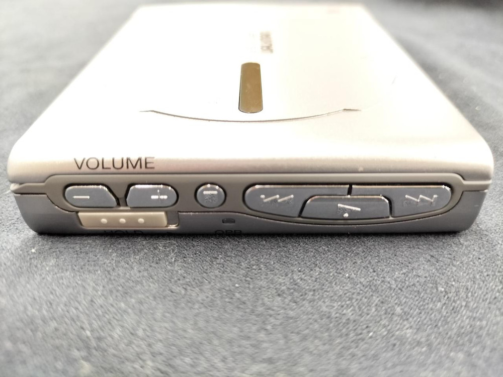 Sony MD Walkman MZ-E25 Mini Disc Player Silver Tested Japan