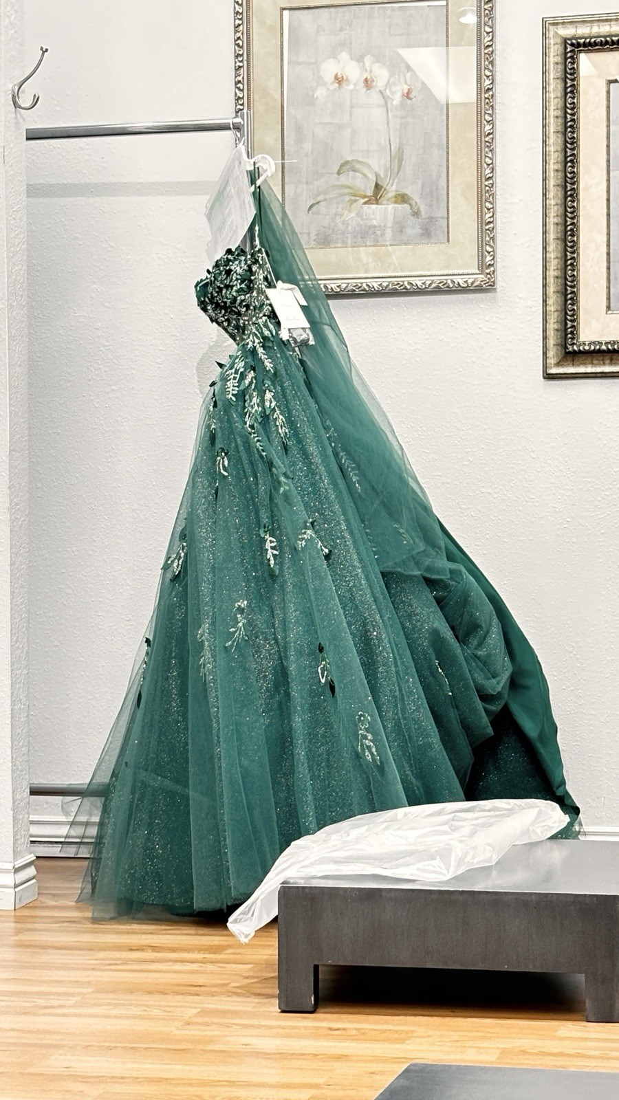 Green Off-Shoulder Ball Gown Dress with Floral Embellishments for Quinceañera