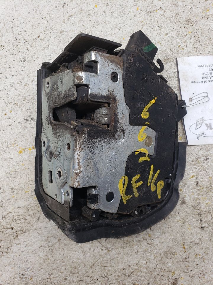 325CI 2002 Keys/Latches/Locks 648942