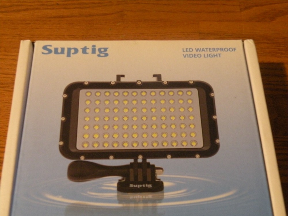 SUPTIG UNDERWATER 84 LED HIGHPOWER WATER PROOF VIDEO LIGHT