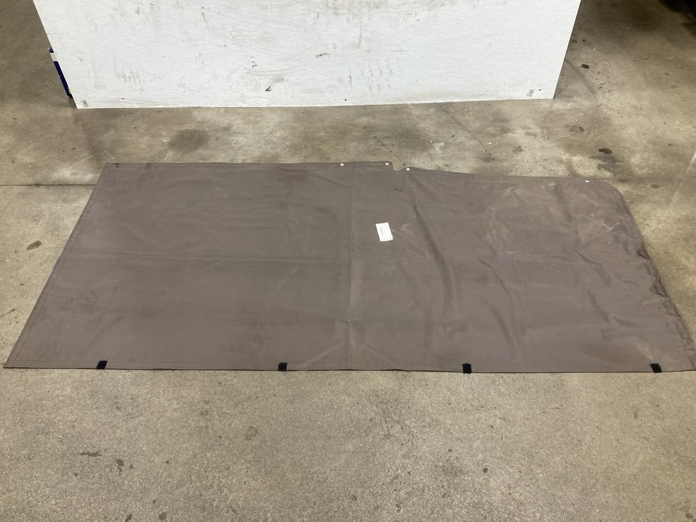 Volvo VNL GREY SLEEPER OPENING Interior Curtain - Used