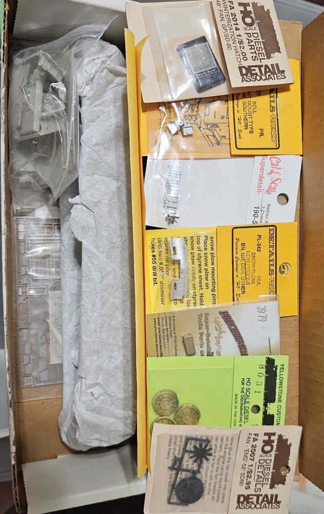 Kaslo Shops HO Scale CN SD60F SHELL with OMI DRIVE SYSTEMS KIT