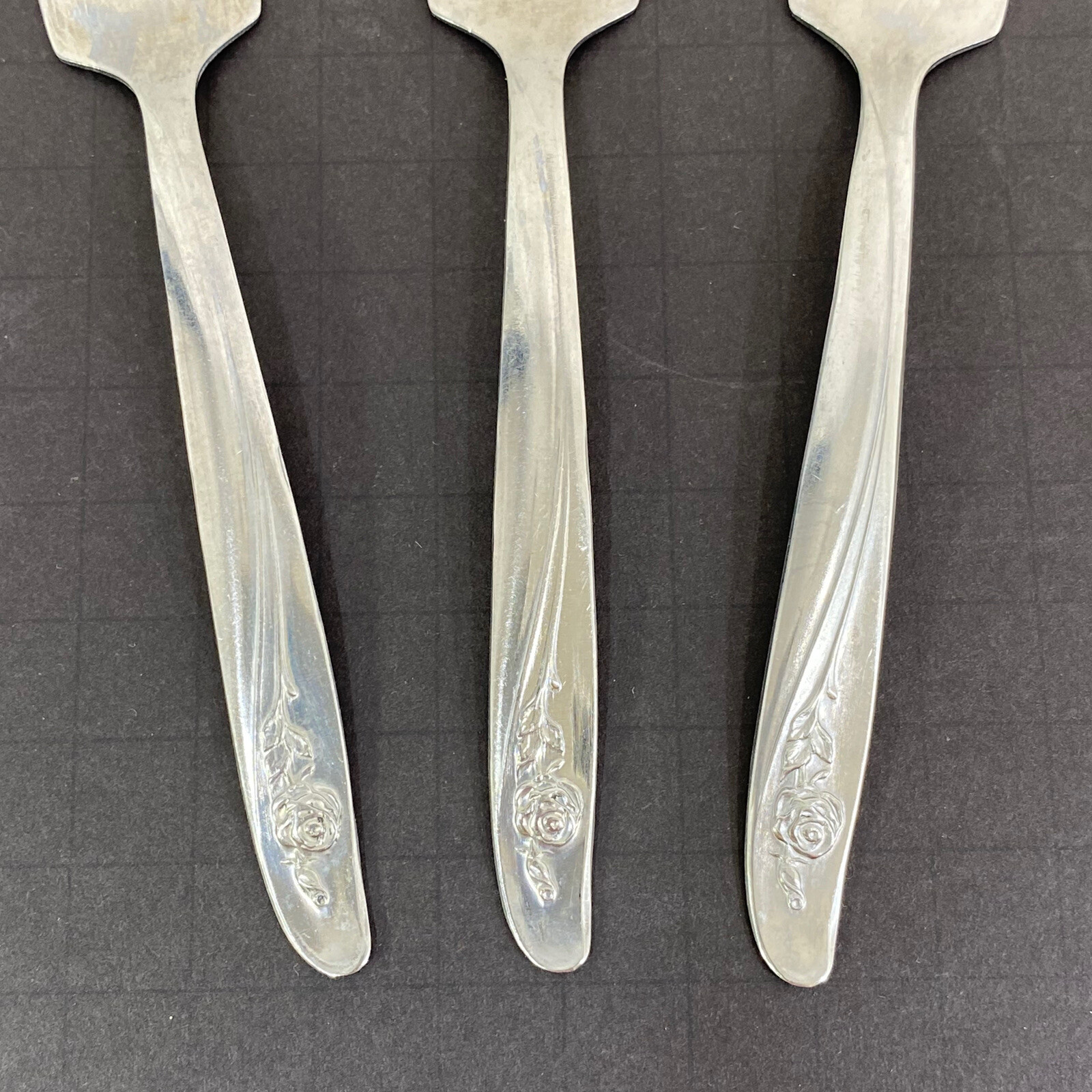 Oneida Custom Stainless ROSEANNE Flatware Set of 3 Salad Forks 6 1/4"