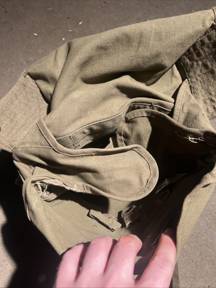 WW2 US Marine Corps Medical Pack Rare (EE440