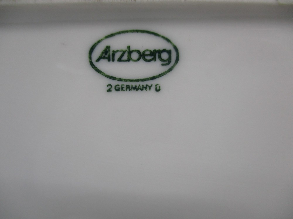 ARZBERG JAVA 4836 (Brown trim) PLATTER - 12 1/2" 1204C