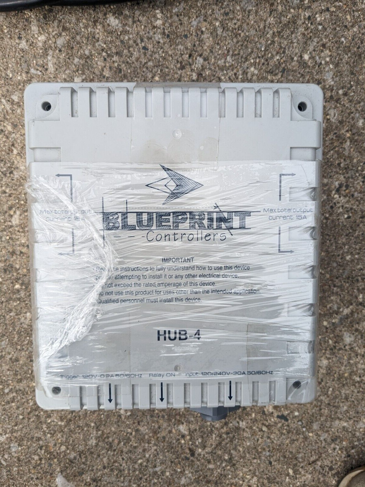 BLUEPRINT CONTROLLERS HID HUB 4 Site Lighting Controller, HUB-4