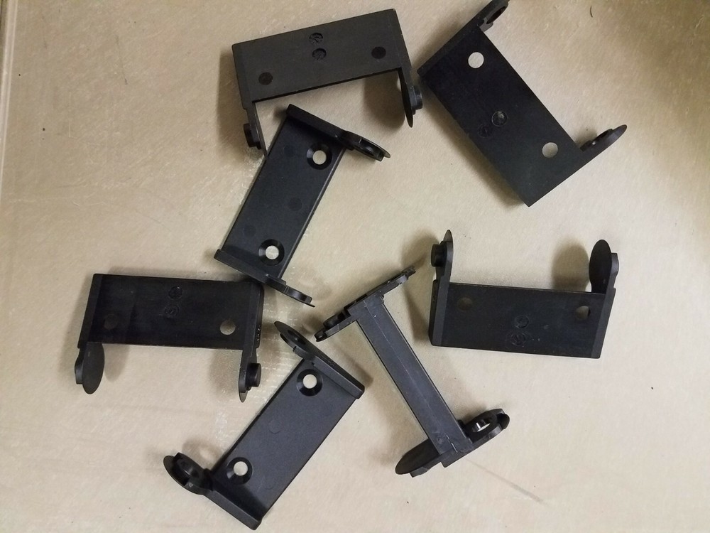 IGUS 105.34P Energy Chain System End Mounts