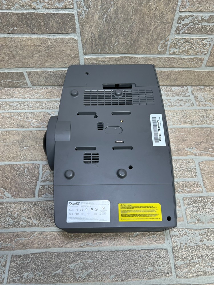 Smart Technologies UF55 SBP-10X Projector
