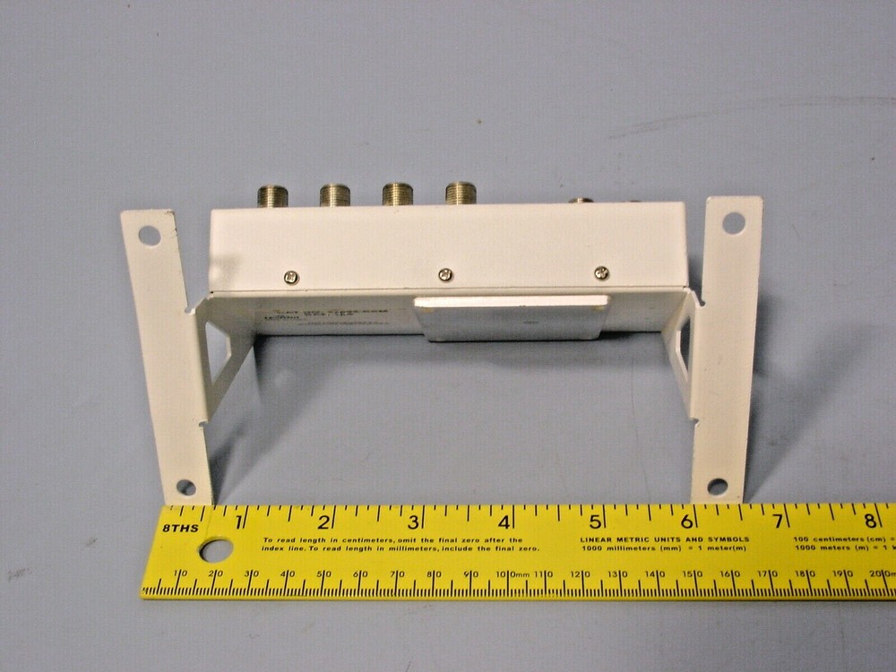 Leviton 47692-ESM 1x8 Enhanced EF Distribution Module, 1GHz
