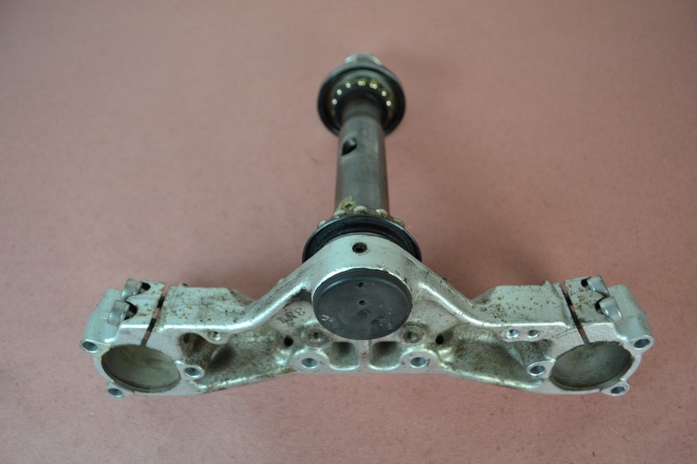 2004 YAMAHA V STAR 650 XVS650 TRIPLE TREE LOWER CLAMP STEM