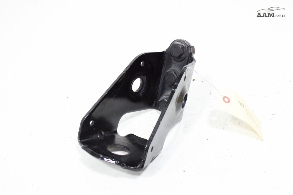 2018-24 FREIGHTLINER CASCADIA REAR RIGHT LOWER CAB AIR SPRING MOUNT BRACKET OEM