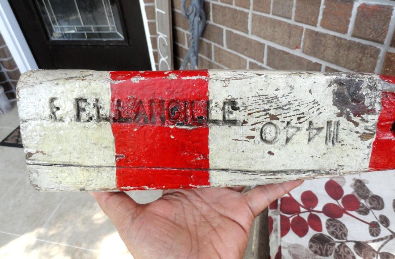 WEATHERED DISTRESSED WOOD Nautical Red & White Lobster Buoy E FL LANGILLE 11440