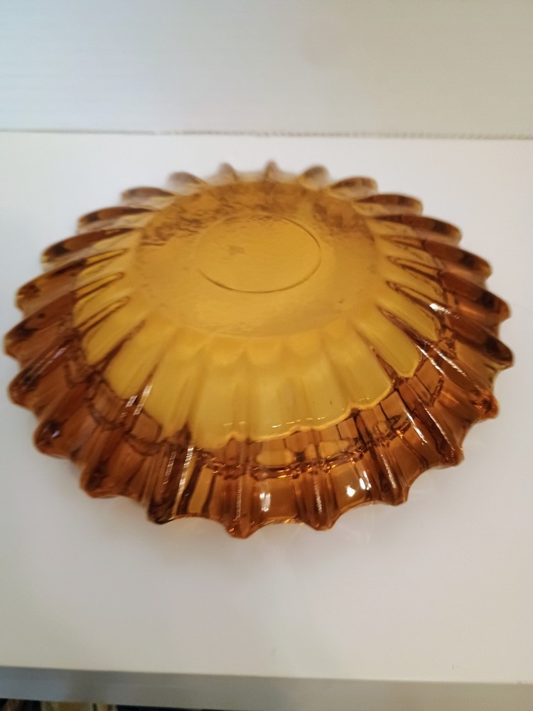 Amber Starburst Ribbed Ashtray 7"