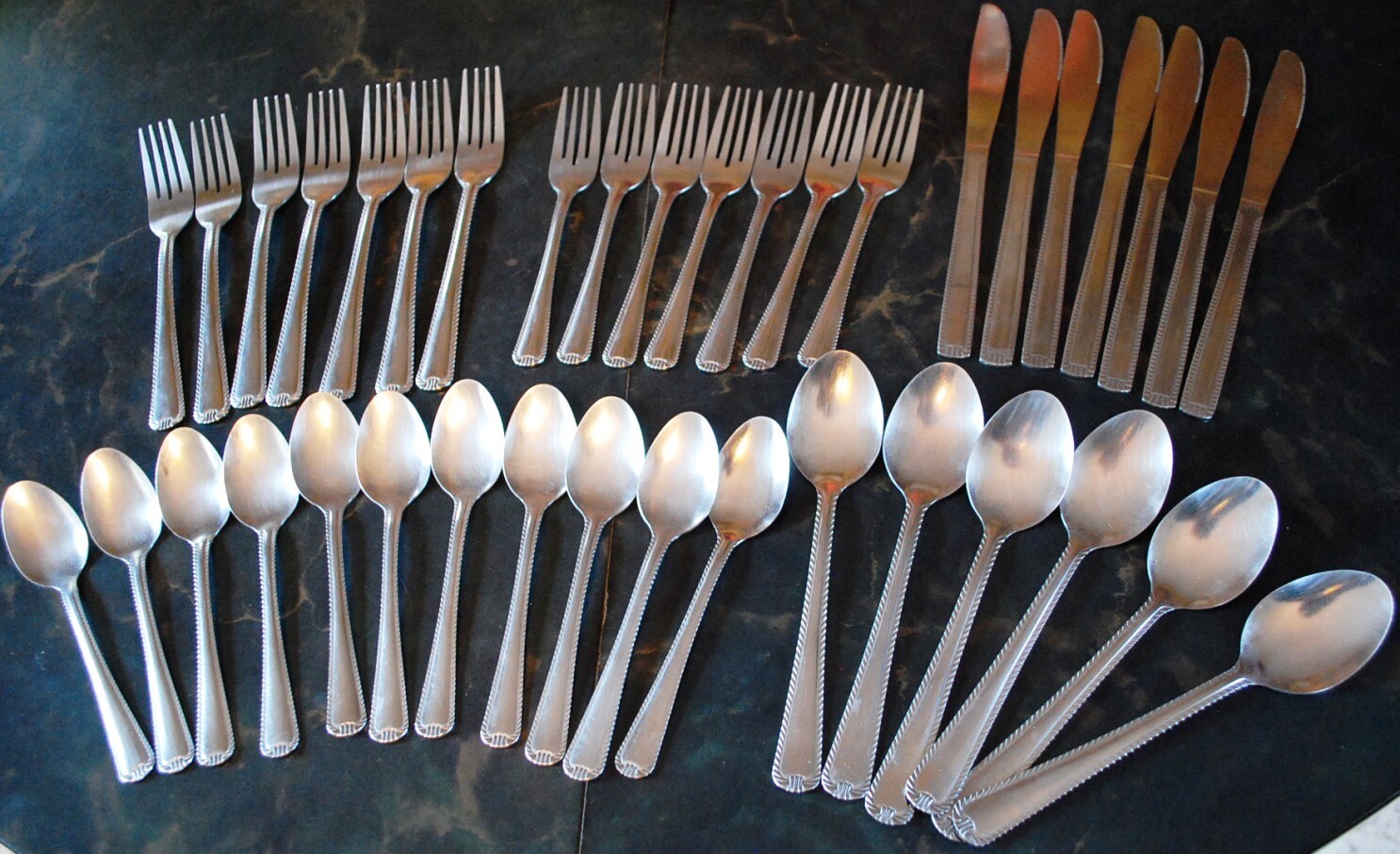 Set 39 Pices SATIN ROPE DESIGN Stainless Steel Flatware FORKS SPOONS KNIVES
