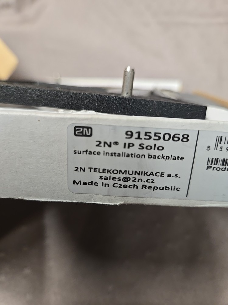 2N IP Solo -9155068 Surface Installation Backplate, New
