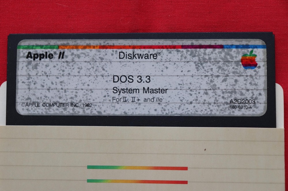 APPLE COMPUTER II, II+, IIE DOS 3.3 SYSTEM MASTER DISKETTE