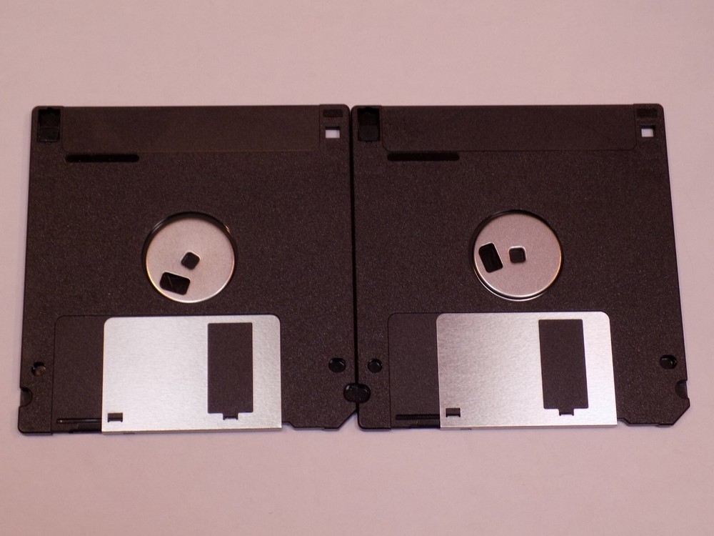 Earth Savers Photo Collection 1993 Old 3.5" Disk Windows PC MS Computer Program