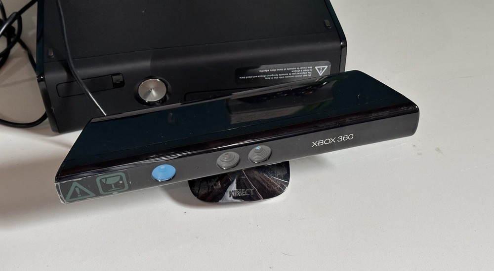 XBOX 360 4GB Video Game Console & Kinect Sensor