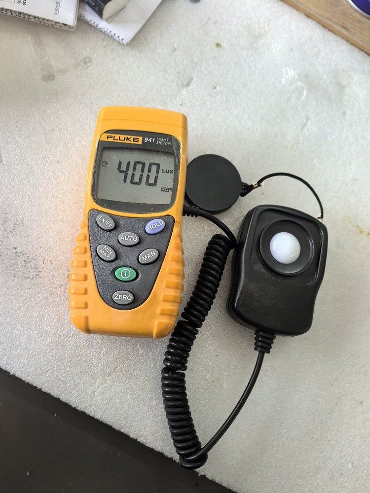1PC Fluke 941 Digital Lux Light Meter 20000 Illuminance Range Tester